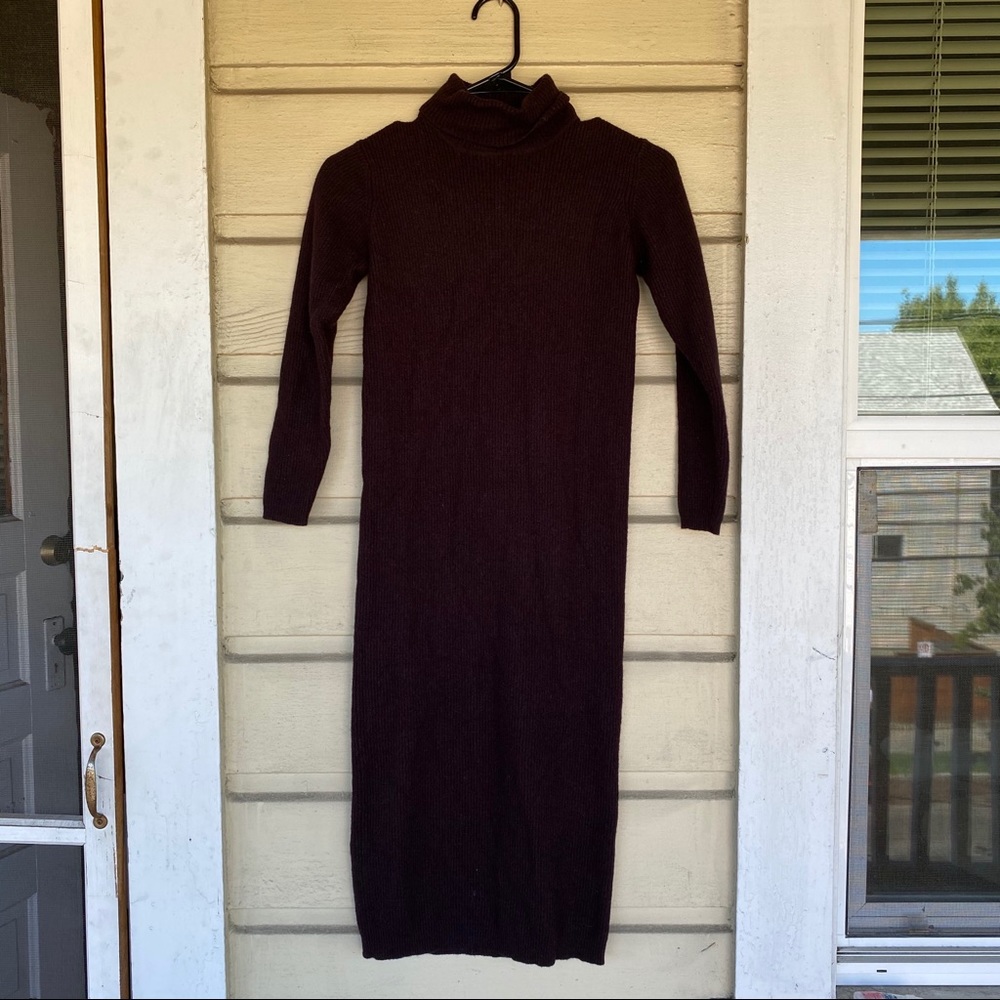 Chocolate 90s ribbed long sleeve turtleneck dress